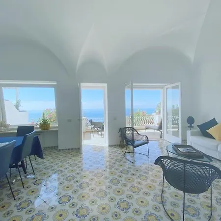 La Panoramica Sea View *