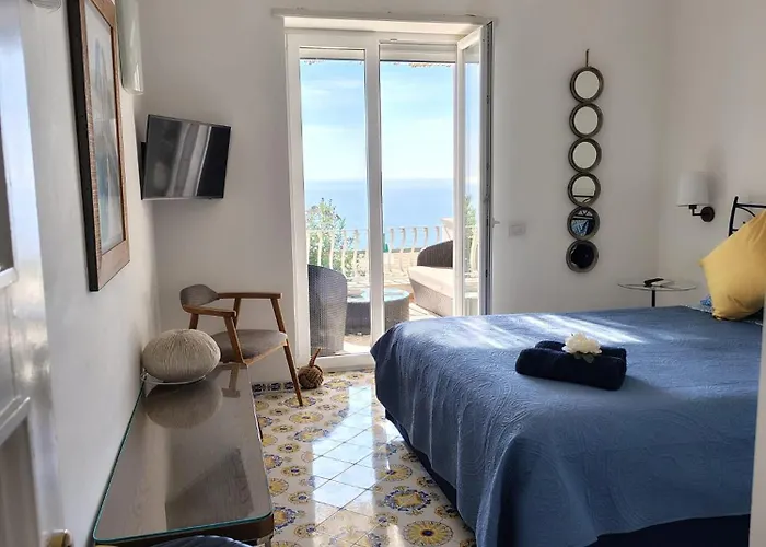 La Panoramica Sea View *